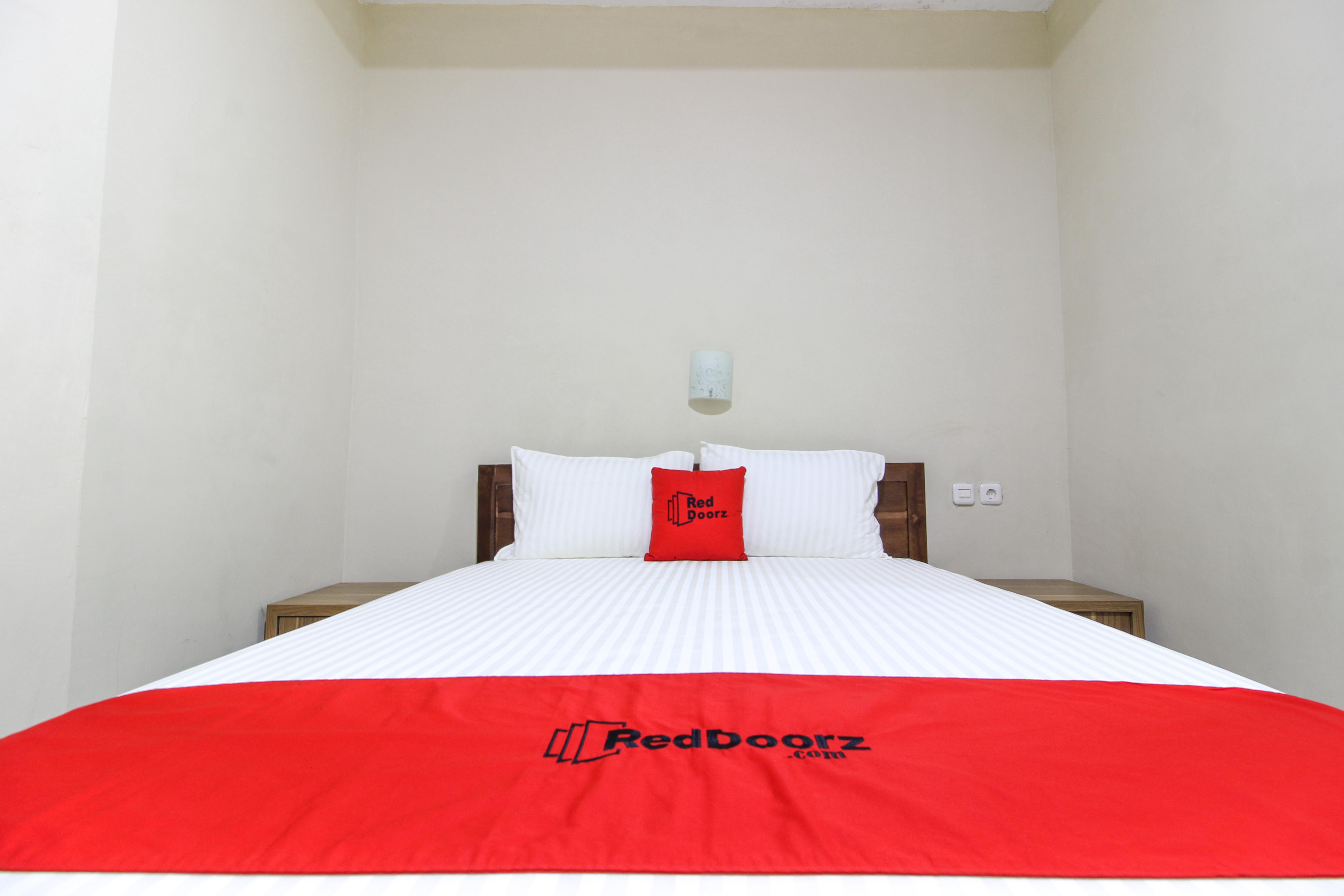 RedDoorz near Jogja Kembali Monument 3 Hotel Kalasan Exterior foto