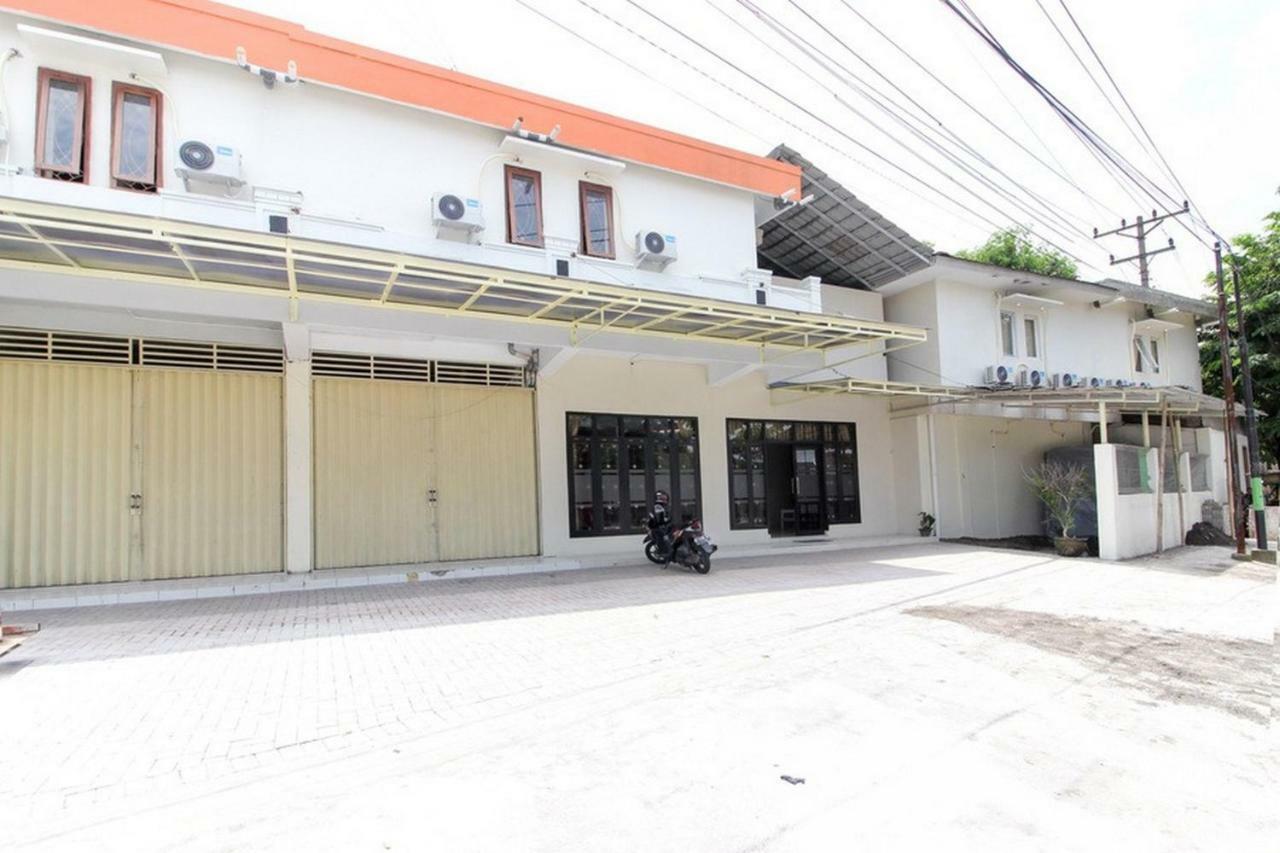 RedDoorz near Jogja Kembali Monument 3 Hotel Kalasan Exterior foto